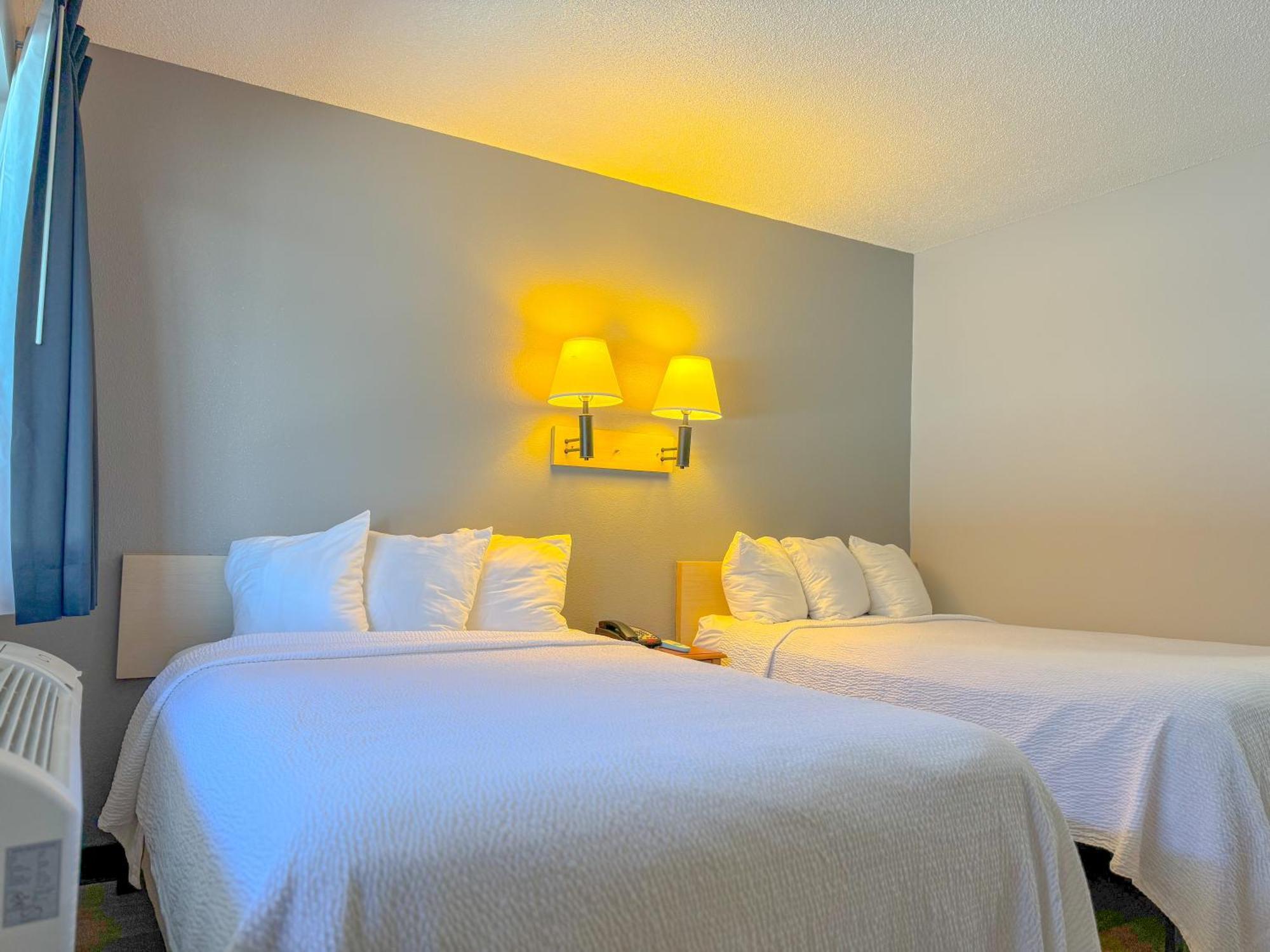 Super 7 Motel Coralville Kültér fotó