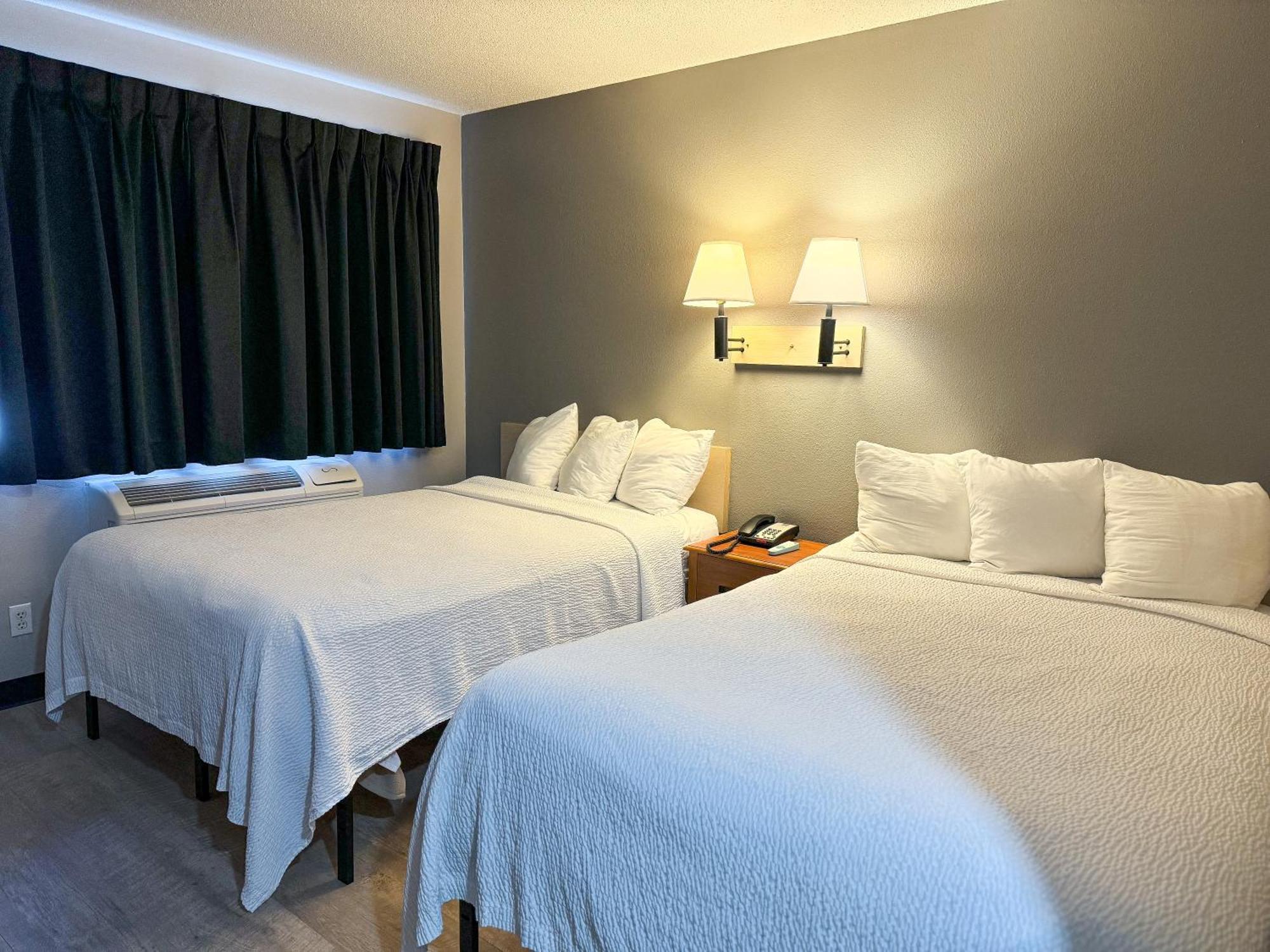Super 7 Motel Coralville Kültér fotó